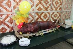  Extra Large Lechon Pig – Estimated No. of People: 45-55